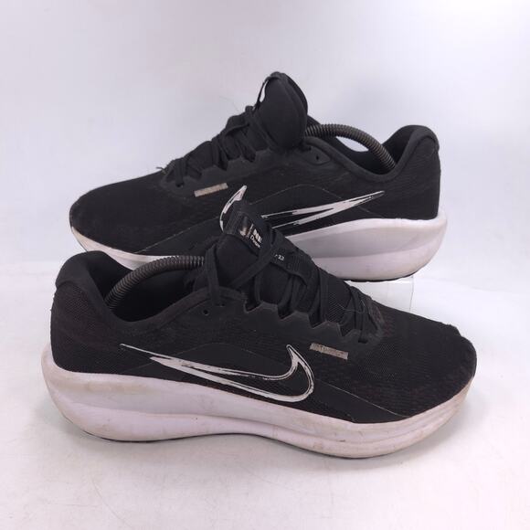 Nike Downshifter 13 Athletic Running Shoe Mens Size 9.5 FD6454-001 Black White - Picture 6 of 10